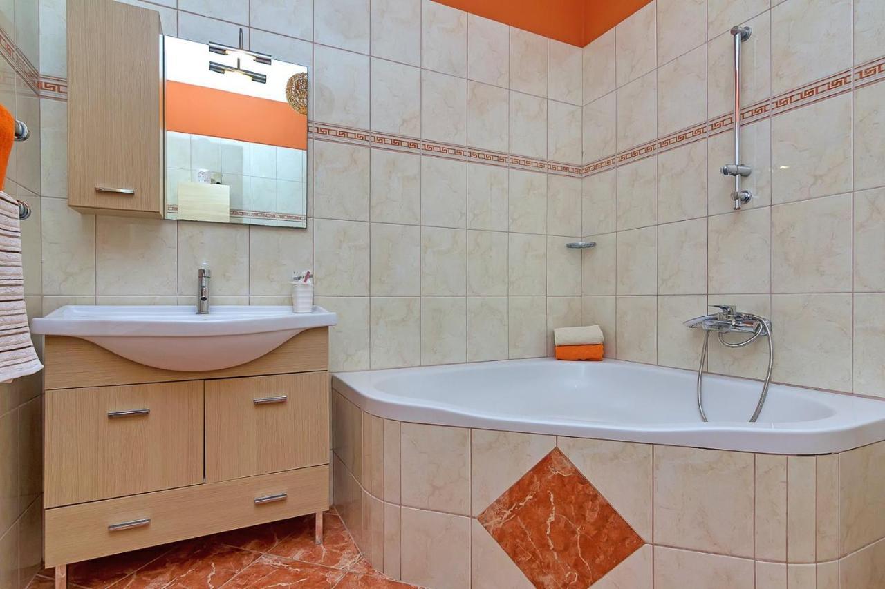 Apartments Gisela Makarska Ngoại thất bức ảnh