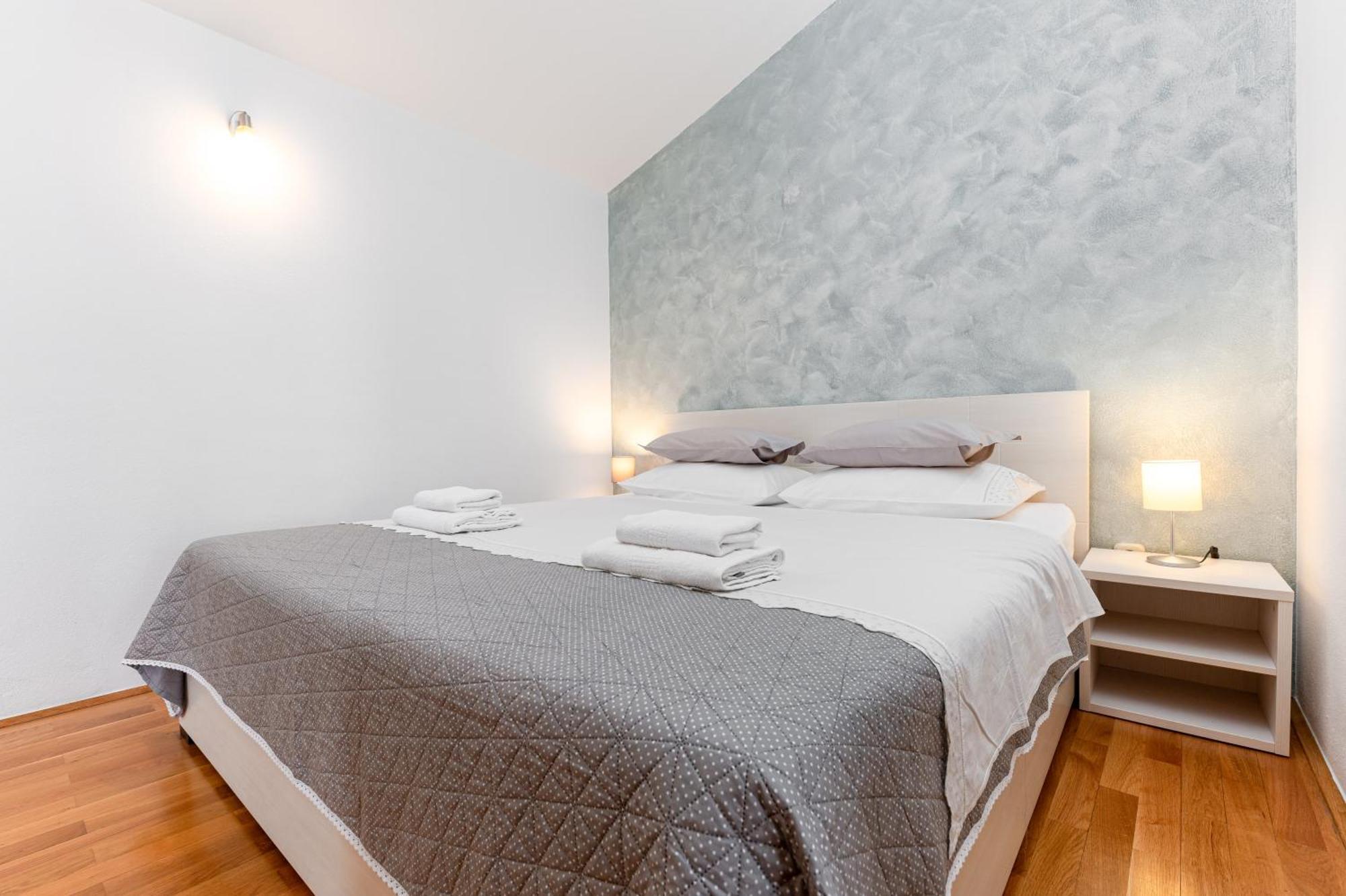 Apartments Gisela Makarska Ngoại thất bức ảnh