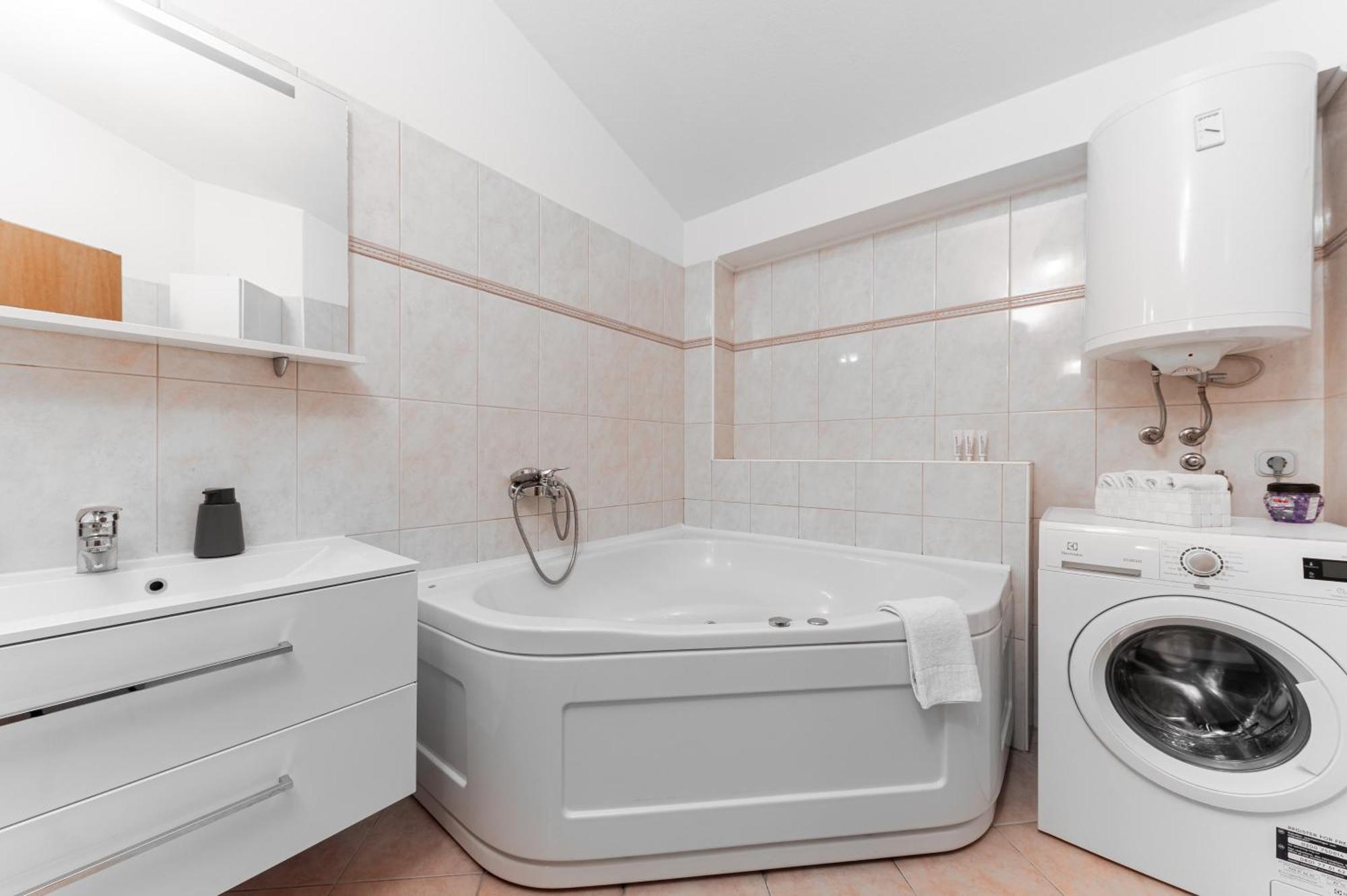 Apartments Gisela Makarska Ngoại thất bức ảnh